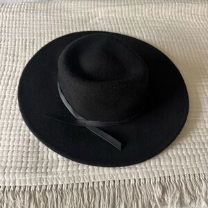 Black 100% Wool Wide Brim Hat – Adjustable Fit – Like New